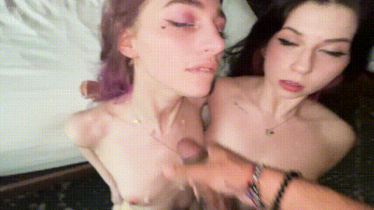 【PK】P站颜值天花板【KingYeb】与好闺蜜双飞【1V 475M】-燃欲社