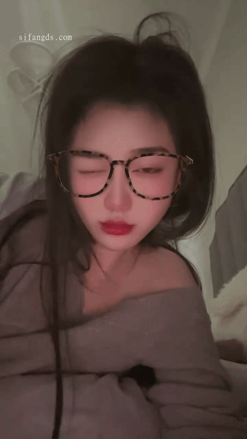 【PK】【原档泄密】大学生女友露脸影片流出【4V 1P 825MB】-燃欲社