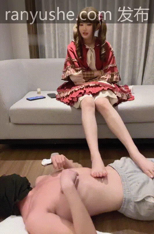 【PK】易直播丝足萝莉【六六】红绿灯足交榨精合集【61V 26.8G】-燃欲社