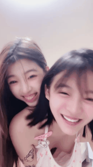 图片[11]-【PK】超嫩【源源宝贝/心悦】5女4男群P淫乱合集【160V 181G】 - 燃欲社-燃欲社