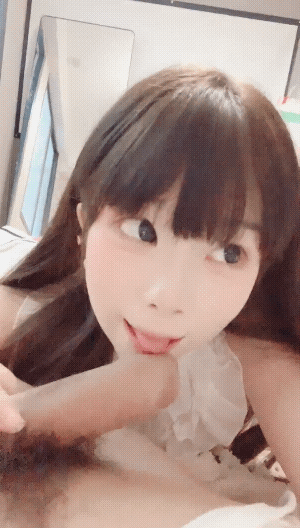 【PK】骨感校花【呆呆萝】自慰扣逼吃鸡被内射【32V 30.5G】-燃欲社