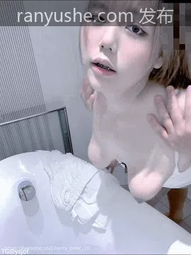 【PK】台湾巨乳反差少女【鲜奶茶/cherrybear1026】OnlyFans合集【17V 10G】-燃欲社