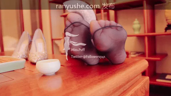 图片[1]-【PK】推特30万粉极品网红【misspuff/泡芙小姐】福利合集【143V 64.8G】 - 燃欲社-燃欲社