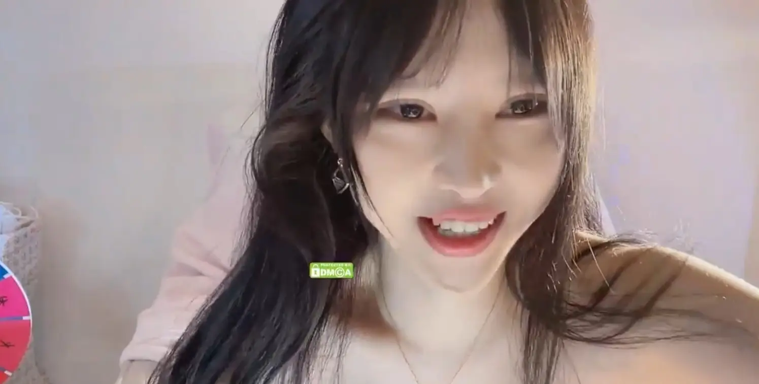 图片[8]-【PK】Stripchat超可爱猫女主播【MiSSLee01】自慰喷水合集【14V 18G】 - 燃欲社-燃欲社