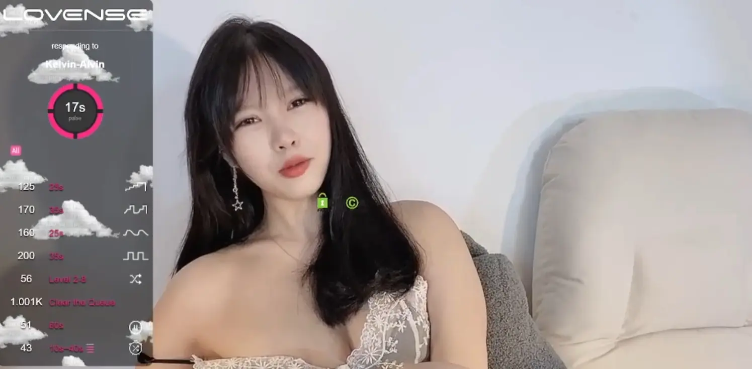 【PK】Stripchat超可爱猫女主播【MiSSLee01】自慰喷水合集【14V 18G】-燃欲社