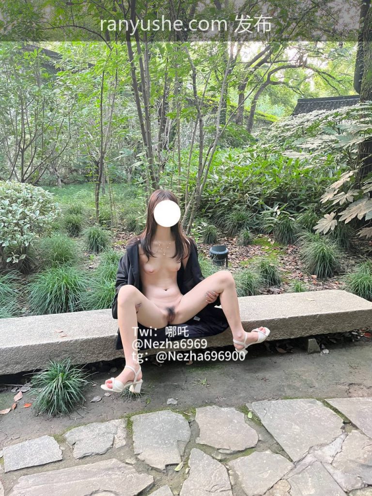 【PK】推特顶级女大学生【哪吒爱露出】露出合集【104V 184P 6G】-燃欲社