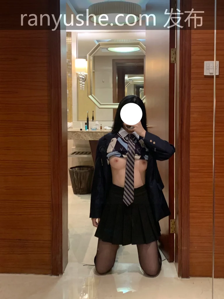 图片[7]-【PK】退网博主【qvqcat】巨乳细腰美女自拍合集【111V 559P 253M】 - 燃欲社-燃欲社